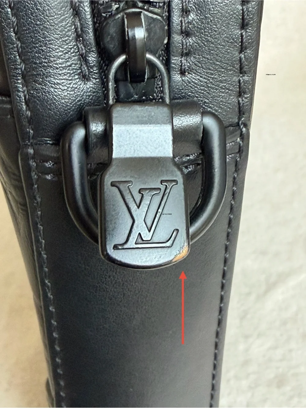LOUIS VUITTON Monogram Shadow Leather Duo Messenger Bag -Noir